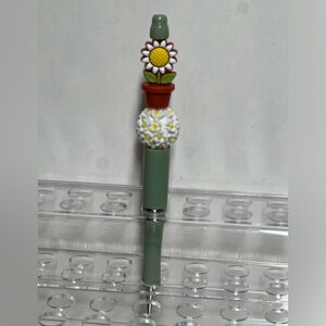 Beadable pen